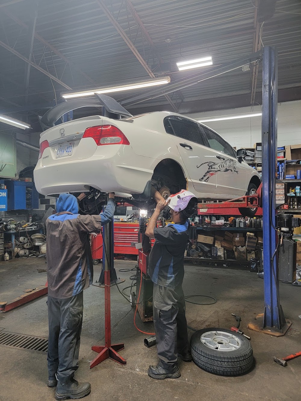 SELECT SURI AUTO REPAIR & COLLISION