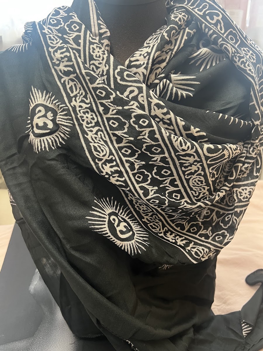 OM Ganesha Indische Bekleidung & Bollywood Mode
